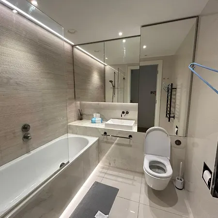 Luxury 2 Beds Apartment In White City Londres Extérieur photo