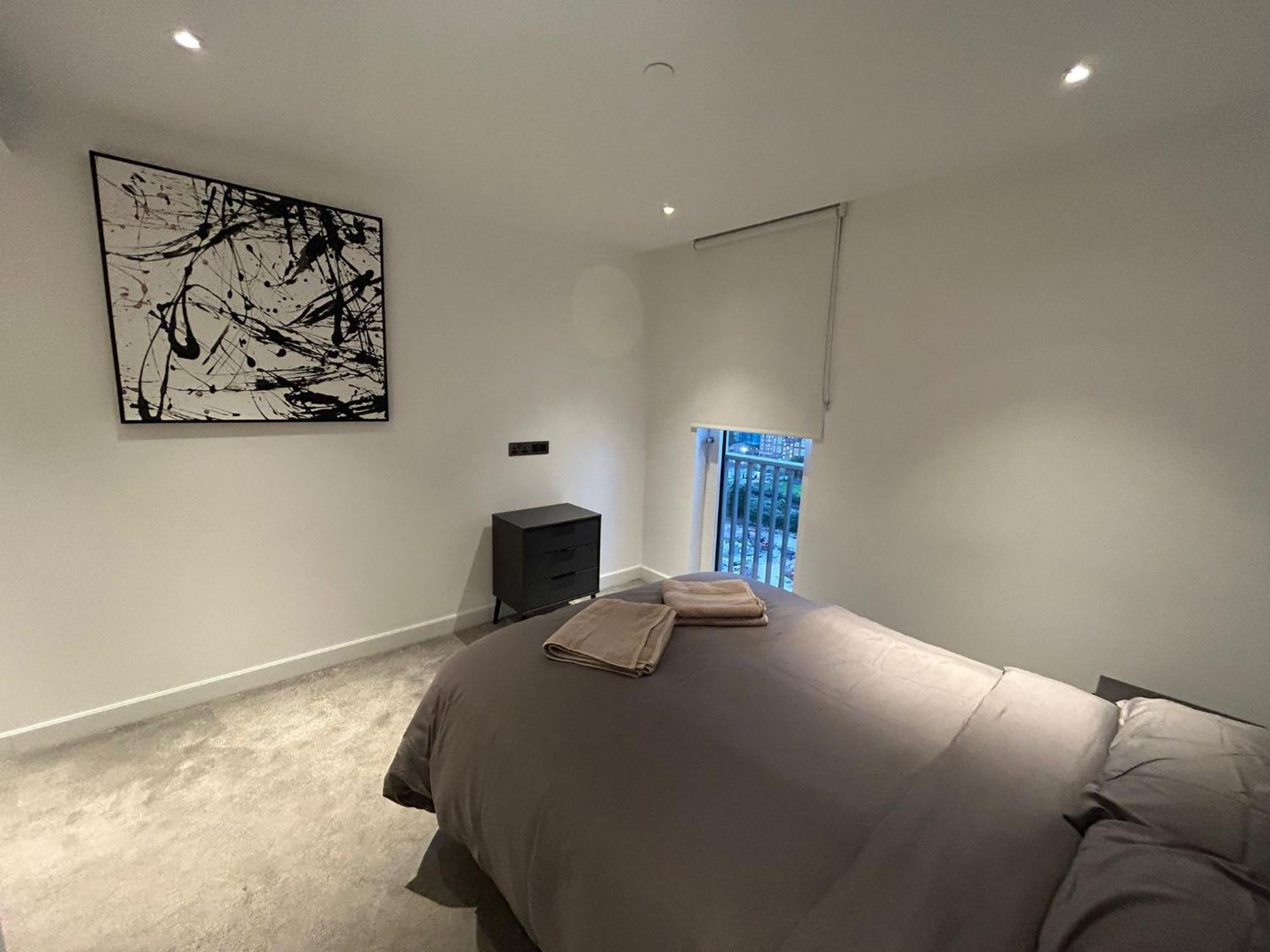 Luxury 2 Beds In White * Londra